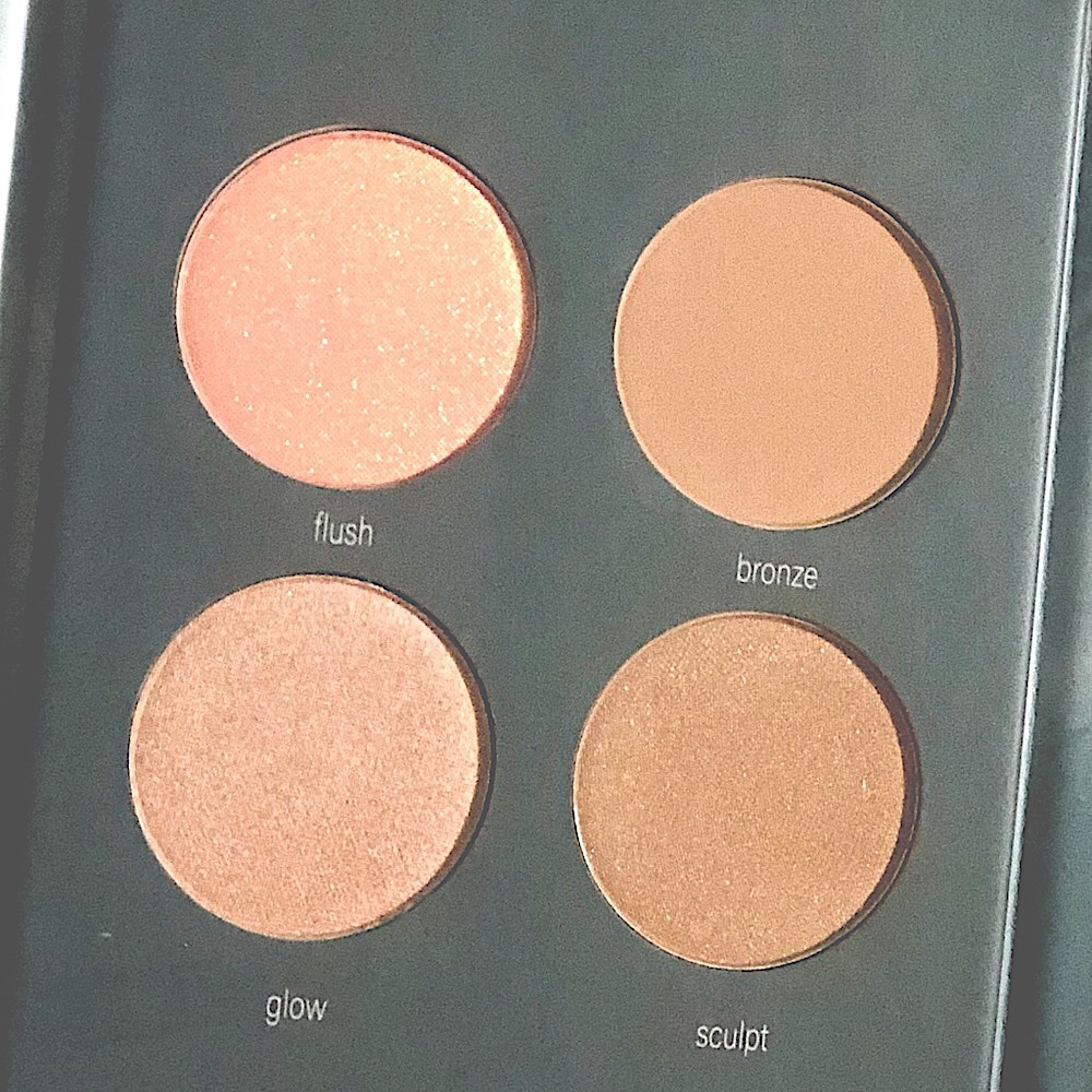 Eyeshadow palette Molly’s Book of Brightenting